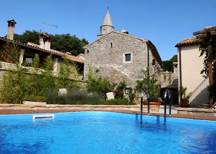 Holiday Homes Poli Svetega Antona