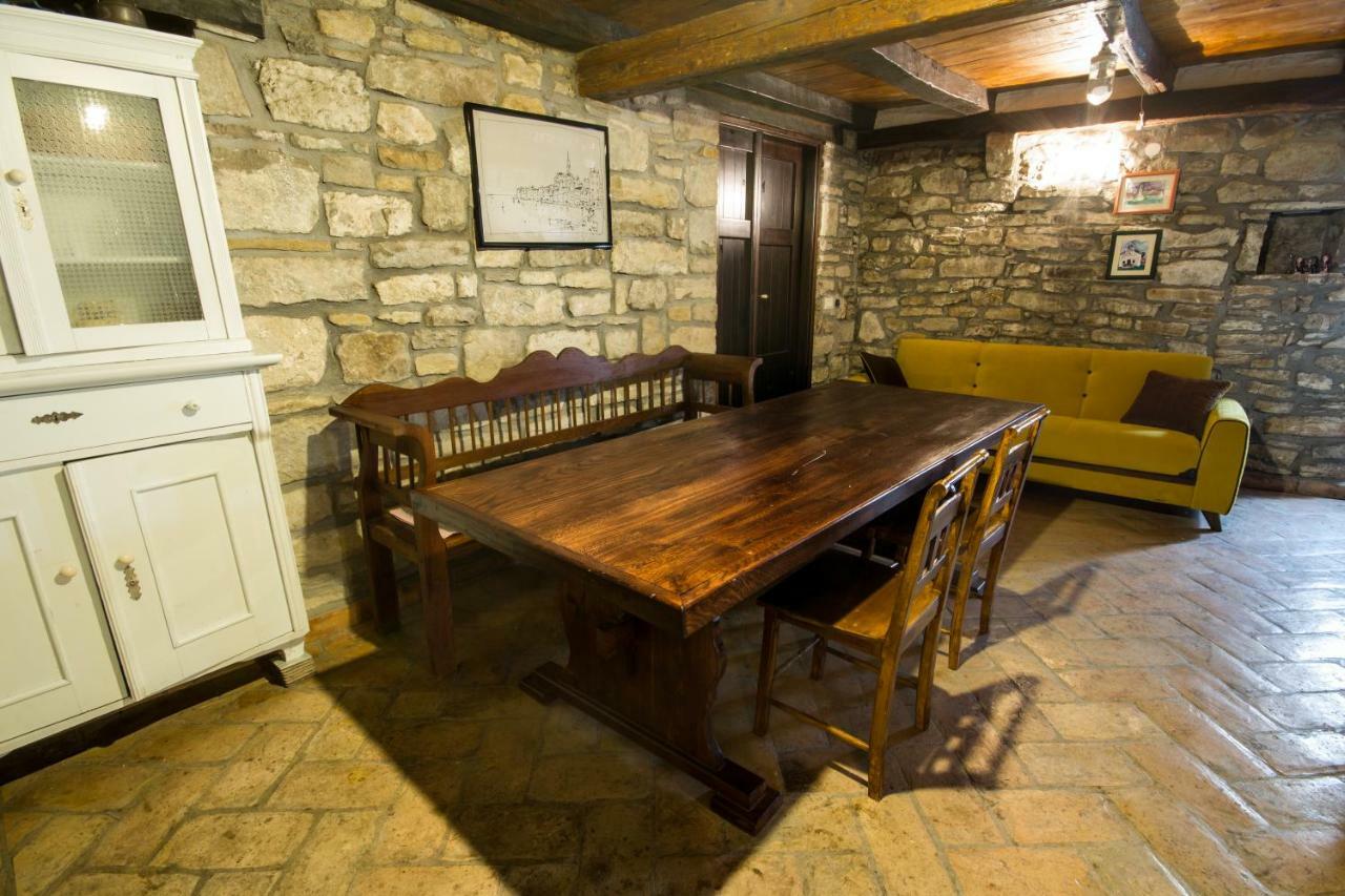 Holiday Homes Poli Svetega Antona * Gracisce