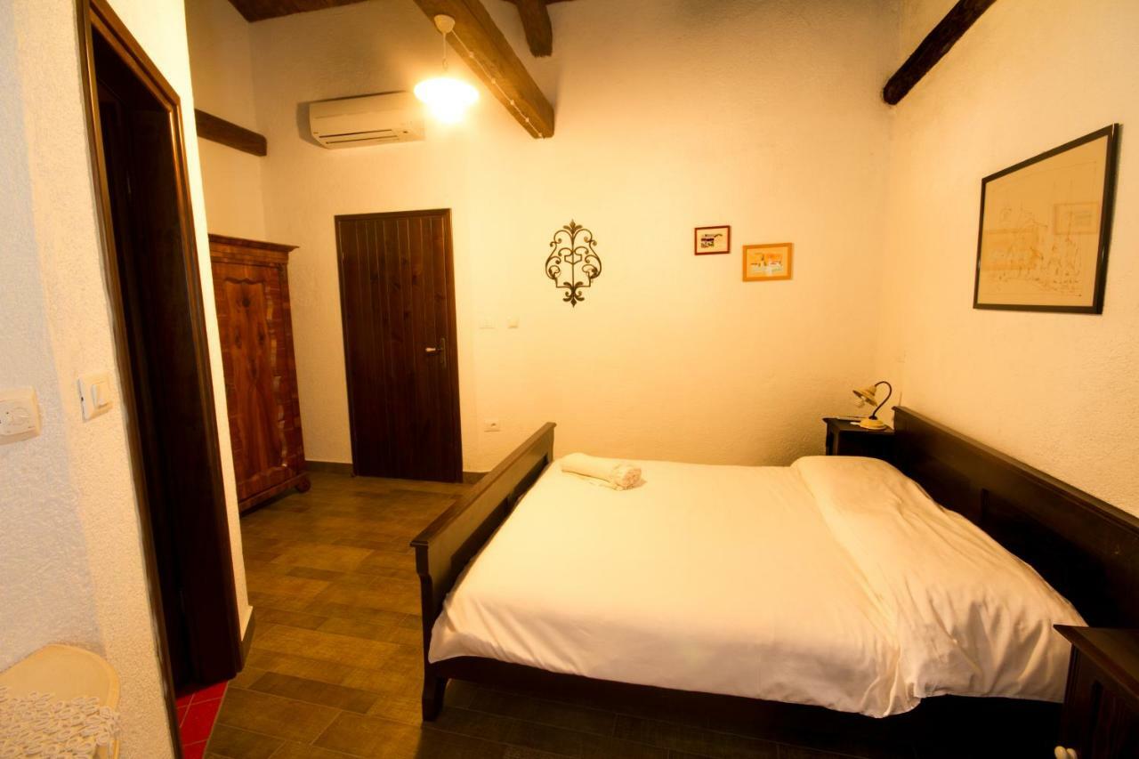 Holiday Homes Poli Svetega Antona Holiday home *