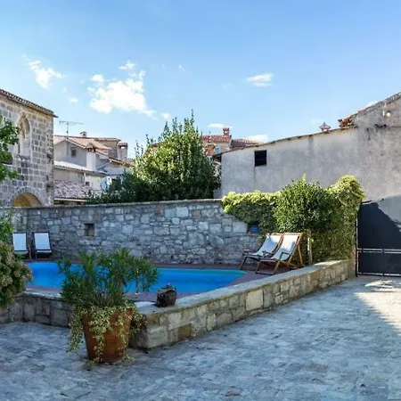Holiday Homes Poli Svetega Antona Gracisce Exterior photo